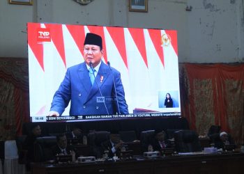 DPRD Pasbar Gelar Rapat Paripurna Dalam Rangka Mendengarkan Pidato Presiden Jelang HUT ke-80 RI