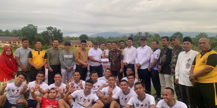 Turnamen Sepak Bola Antar OPD, Tim Polres Pasaman Barat Juara Turnamen Sepak Bola HUT ke-80 RI