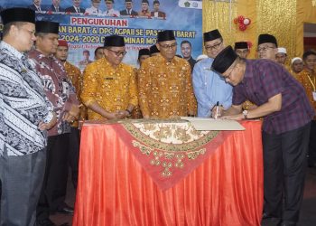 Zainal SPdI Resmi Dikukuhkan Sebagai Ketua DPD AGPAII Pasaman Barat Periode 2024–2029