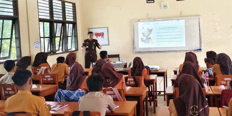 Cabdin Wilayah VI Sumbar bersinergi bersama Kejari Pasbar dalam Program Jaksa Mengajar