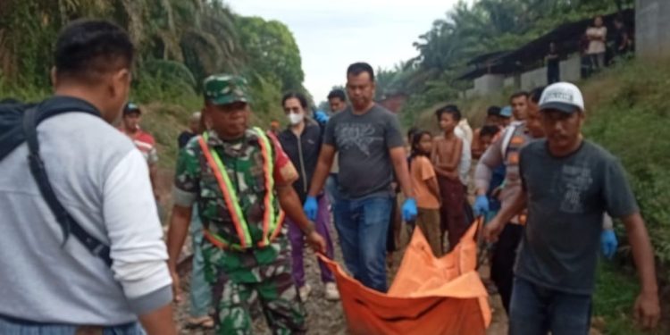 Seorang Warga Labura Tewas Mengenaskan Ditabrak Kereta Api Tangki di Jalur KM 54+600
