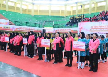 Tim Voli Putri Polres Labuhanbatu Tampil Gemilang, Kumpulkan 10 Poin di Turnamen Voli Cup HKGB ke-74