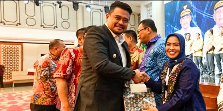 Pemprov Sumut Salurkan Rp674 Miliar DBH dan Pajak Rokok ke Kabupaten/Kota, Bupati Maya Hasmita Hadiri Penyerahan