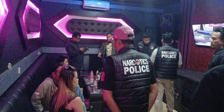 Gencarkan Perang Melawan Narkoba, Satres Narkoba Polres Labuhanbatu Gerebek Star High KTV Labura