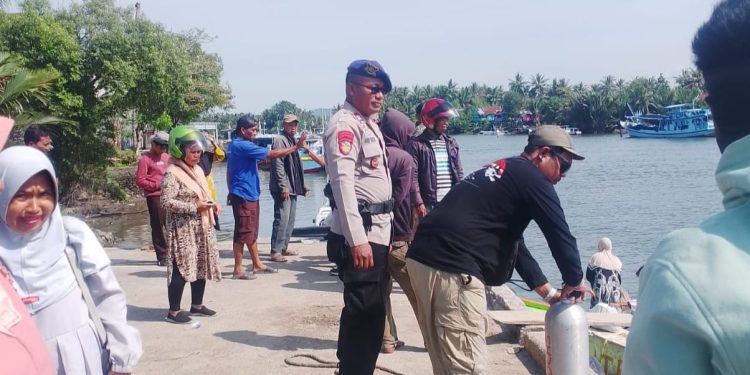 Cegah Risiko Pelayaran, Satpolairud Sinjai Rutin Patroli di Pelabuhan Cappa Ujung