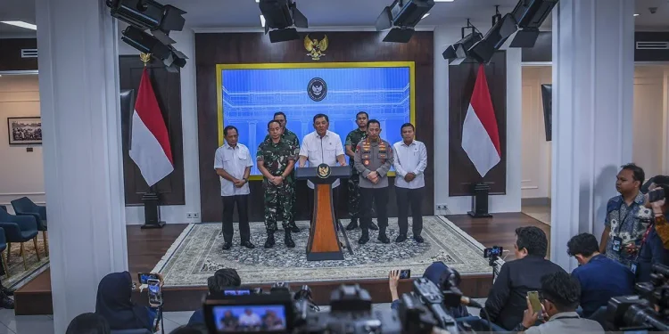 Menhan: Presiden di Tanah Air Terus Pantau Perkembangan Situasi Negara