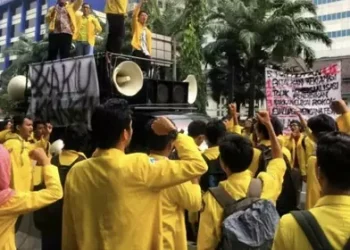 #RakyatTagihJanji, Mahasiswa Mengepung DPR: Janji Politik Bukan Basa-Basi
