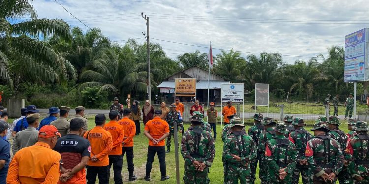 Kodim 0305 dan Korem 032 Wirabraja Gelar Sosialisasi dan Simulasi Siaga Bencana di Sasak 