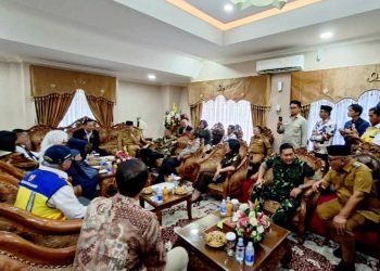 Bupati Yulianto Dampingi Gubernur Mahyeldi Sambut Menko Infrastruktur dan Pembangunan Kewilayahan di Sumbar