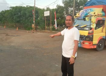 Ketum DPN LPBB Kritik Kondisi Jalan Trans Sulsel Depan Huwadi yang Memprihatinkan
