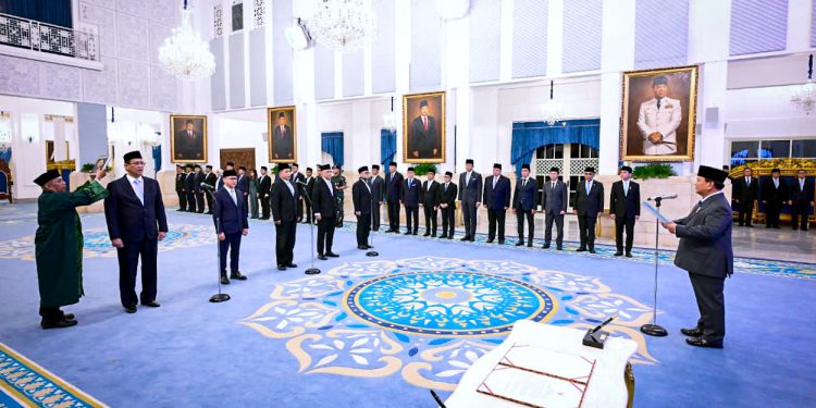 Presiden Prabowo Lantik Empat Menteri dan Satu Wakil Menteri Kabinet Merah Putih