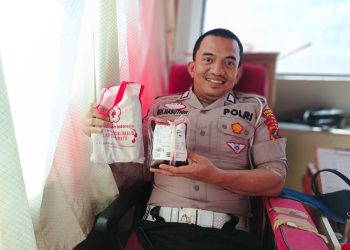 Personel Polantas Polres Labuhanbatu mendonorlsn darah (fajar)