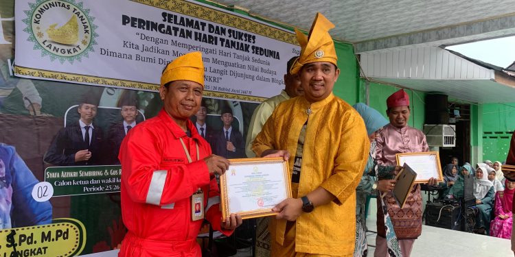 EMP Gebang Limited Raih Penghargaan Hari Tanjak Sedunia