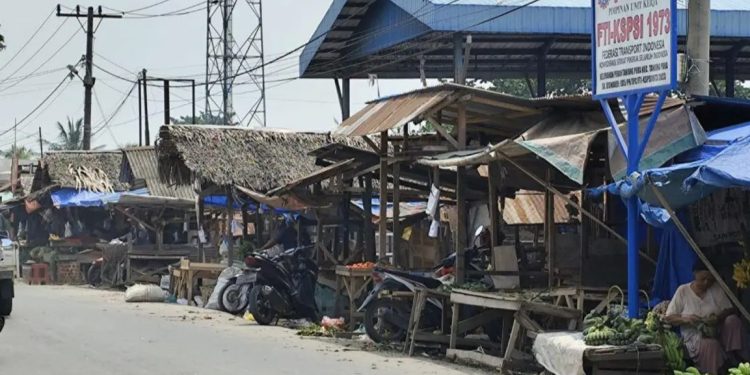 Kutipan Liar ‘Mencekik Leher’ Pedagang di Pajak Baru Tanjung Pura