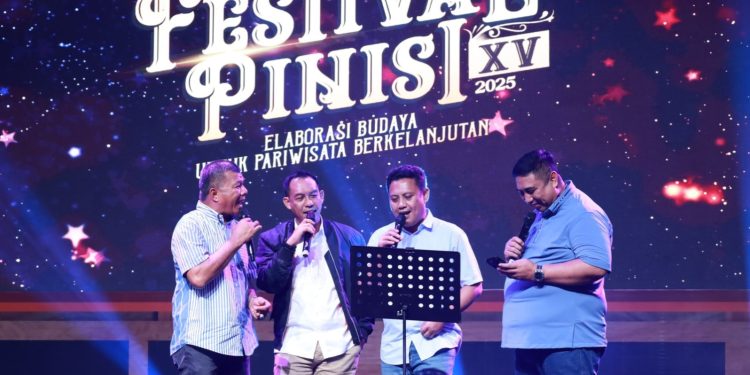 Momen Akrab AIA, Chaidir Syam, dan Andi Mahyanto di Festival Pinisi Bulukumba 2025