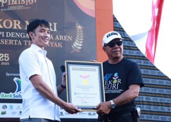 Pecahkan Rekor MURI! 11.172 Peserta Minum Kopi Gula Aren di Festival Pinisi Bulukumba 2025