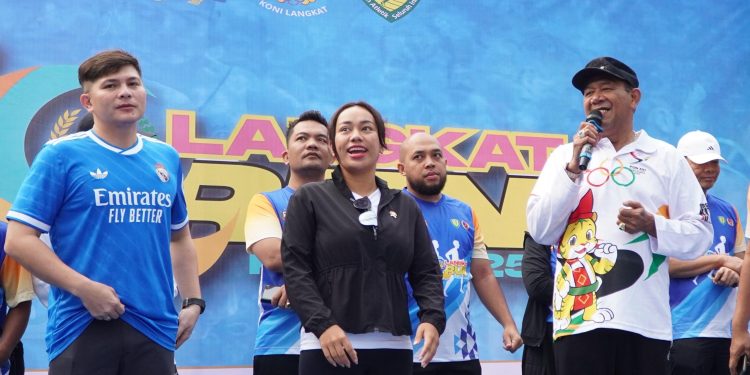 35 Ribu Kaki Menghentak Stabat, Zita Anjani dan Syah Afandin Kobarkan Semangat di Langkat Run Fest 2025
