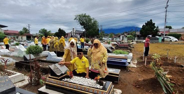 HUT Golkar, Rommy Candra, Ziarah dan tabur bunga sebagai simbol penghormatan jasa para pahlawan