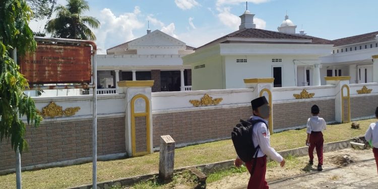 Rumdis Bupati Labuhanbatu Diduga ‘Caplok’ Aset PT KAI, Publik Pertanyakan Integritas Pemkab