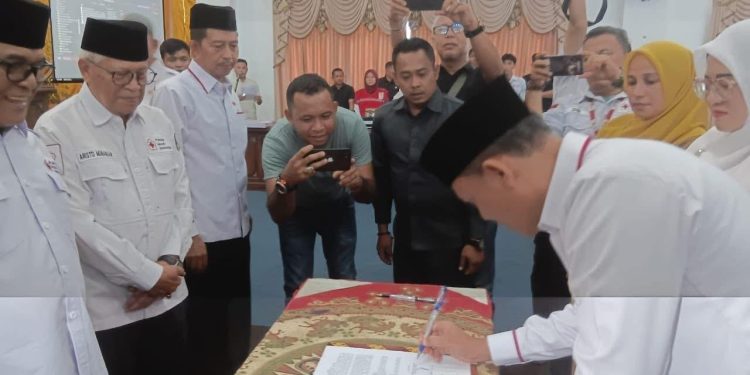 HUT PMI ke-80, PMI Pasaman Lakukan MoU Donor Darah dengan PMI Pasaman Barat
