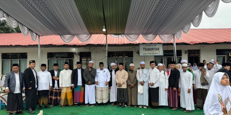 Lautan Sarung di Langkat, Ribuan Santri Tegakkan Panji ‘Mengawal Indonesia Menuju Peradaban Dunia’