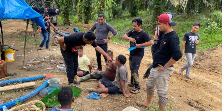Tim Gabungan Ditreskrimsus Polda Sumbar dan Polres Pasbar Ringus Tiga Orang Pelaku PETI