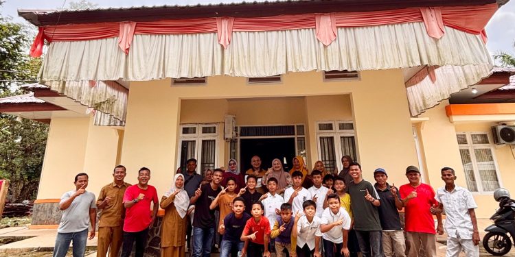 Wakil Ketua DPRD Pasbar Lepas Tim SSB Padang Tujuh ke Kota Pariaman