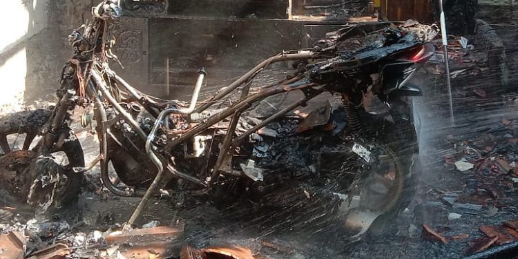 Tuang Bensin Kedalam Botol, Rumah di Pemalang Ludes Terbakar