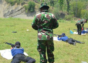 Petugas Lapas Bersama Kodim 0715/ Kendal Latihan Menembak Bersama