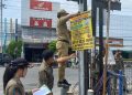 Menganggu Jalan Sejumlah Reklame Liar Ditertibkan Satpol PP Pemalang