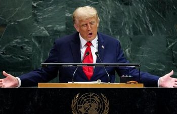 Trump Meledak! Tarif 130 Persen ke China, Perang Dagang Babak Baru Dimulai