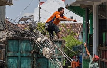 Korban Tewas Ponpes Al Khoziny Bertambah Jadi 13, Puluhan Masih Terkubur Reruntuhan