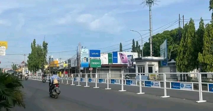 Tekan Angka Kecelakaan dan Kemacetan Citywalk Dishub Pemalang Pasang Barikade