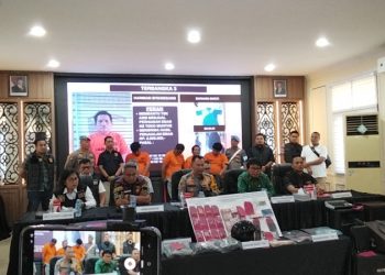 Sakit Hati Sopir Berujung Api, Rumah Hakim Pembongkar OTT Dibakar, Emas Disikat