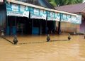 Banjir–Longsor Kepung Madina: Rumah Terendam, Akses Putus, Kebun Hanyut
