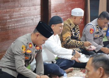 Ketua KNPI Padang Tualang Sumbang 200 Goni Beras untuk Haul Tuan Guru Besilam ke-102