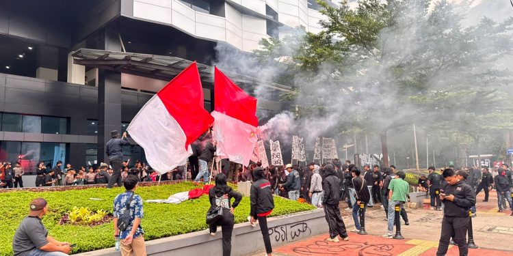 Ultras Garuda Gempur PSSI, Desak Bersih-Bersih Liga hingga Sindir Politik dalam Sepak Bola