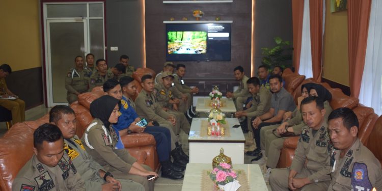 Petugas Satpol PP Langkat Geruduk DPRD, Gaji Anjlok Setelah Jadi PPPK, Ketua Dewan Janji “Gaspol” ke Kementerian