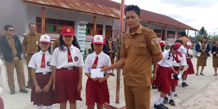 Perkuat Sinergi Jelang HGN 2025,KKG Gugus V Lintongnihuta Gelar LCC Tingkat SD