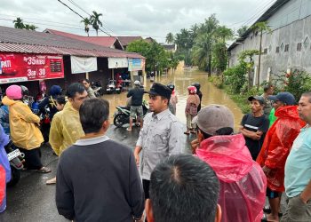 Hujan Tak Kunjung Reda, Wali Kota Solok Berpacu Melawan Banjir di Tanah Garam
