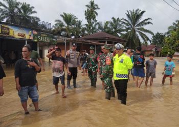 Situasi Tanggap Darurat Bencana, Polres Pasaman Barat Maksimalkan Pelayanan Bagi Masyarakat Terdampak Banjir