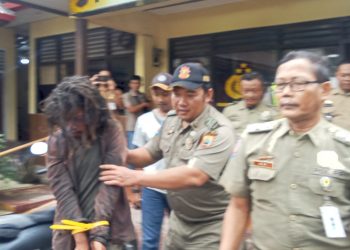 Seorang Pria Diduga ODGJ Bawa Motor Warga di Pemalang