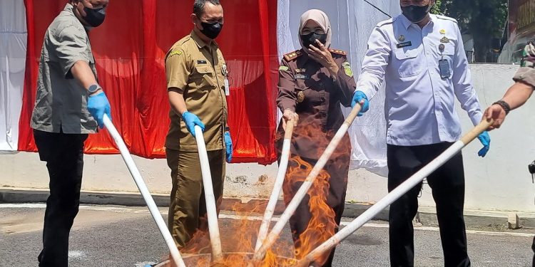 Pemusnahan Barang Bukti Oleh Kejaksaan,Dihadiri Karutan Pemalang