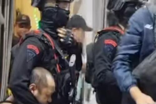 Penggerebekan Bandar Narkoba di Pekalongan Berlangsung Menegangkan