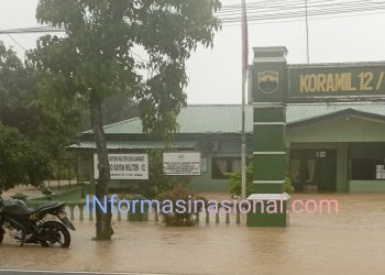 Teluk Haru Dikepung Banjir, Jalinsum Menjadi Danau Dadakan, Warga Menuding Ada Kongkalikong Penutupan Parit