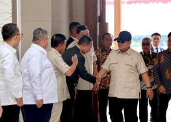 Hal yang Dibahas Prabowo Saat Rapat hingga Tunda Penerbangan 2 Jam