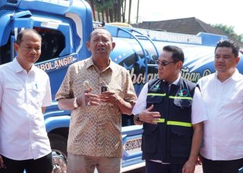 Bupati Syah Afandin Gerakkan 20 Mobil Tangki, Armada Penyelamat Air Bersih Menembus Langkat yang Tercekik Banjir