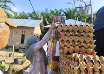 Pemkab Pasbar Salurkan 4,3 Ton Bantuan Pangan, TP PKK Turun Langsung Kelokasi Terdampak