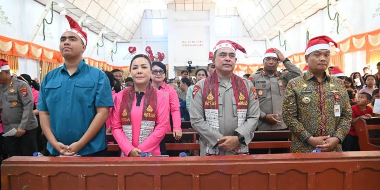 Kapolda Sumut Rayakan Natal Bersama Korban Bencana di Parbotihan, Harapan Dihadirkan Ditengah Luka