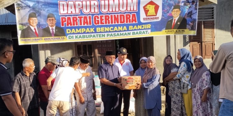 Banjir Rendam Koto Sawah, Gerindra Pasaman Barat Tanggap Cepat Kirim Bantuan